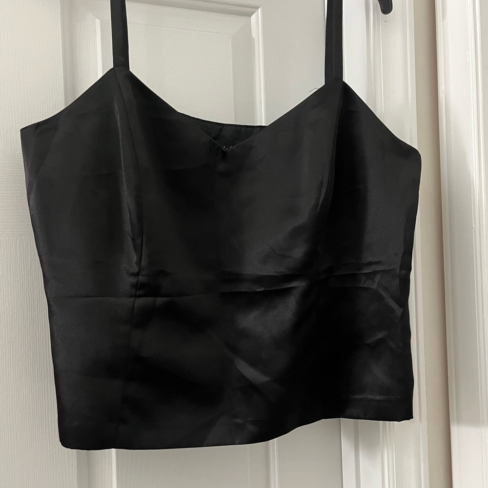 Elegant Black Camisole Top with side zipper - Picture 2 of 3